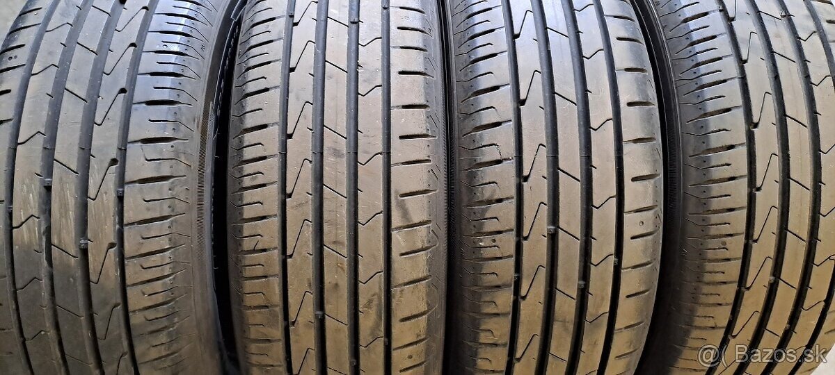 Predám 4ks jazdené letné 205/60r16-92H Hankook