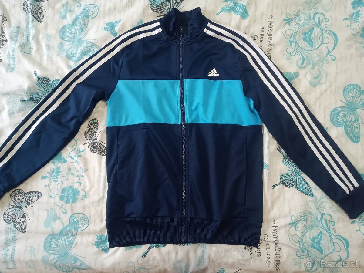 Adidas bunda