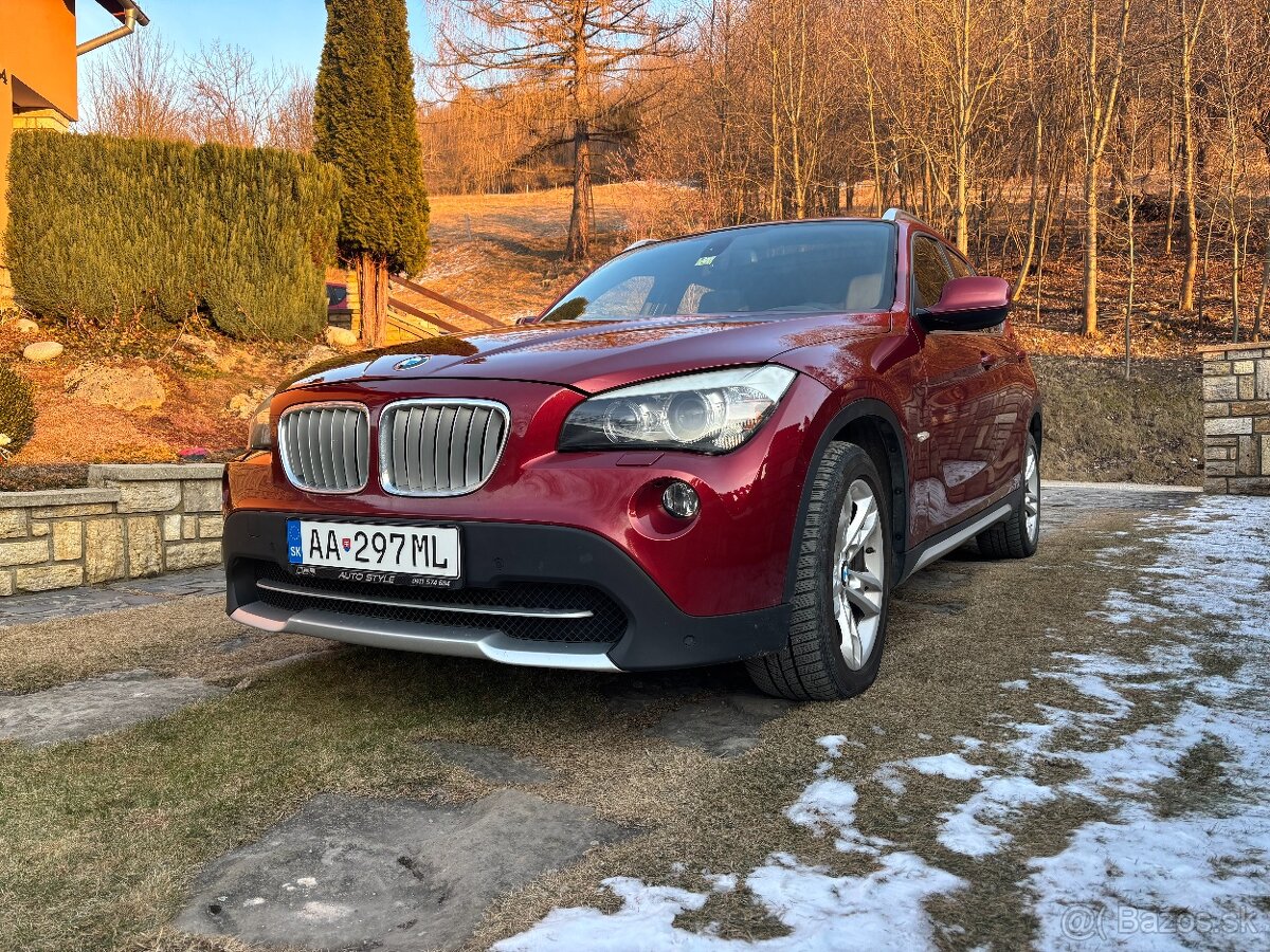 BMW X1 X-DRIVE 28i 190KW A/T BIXENÓN TOP STAV