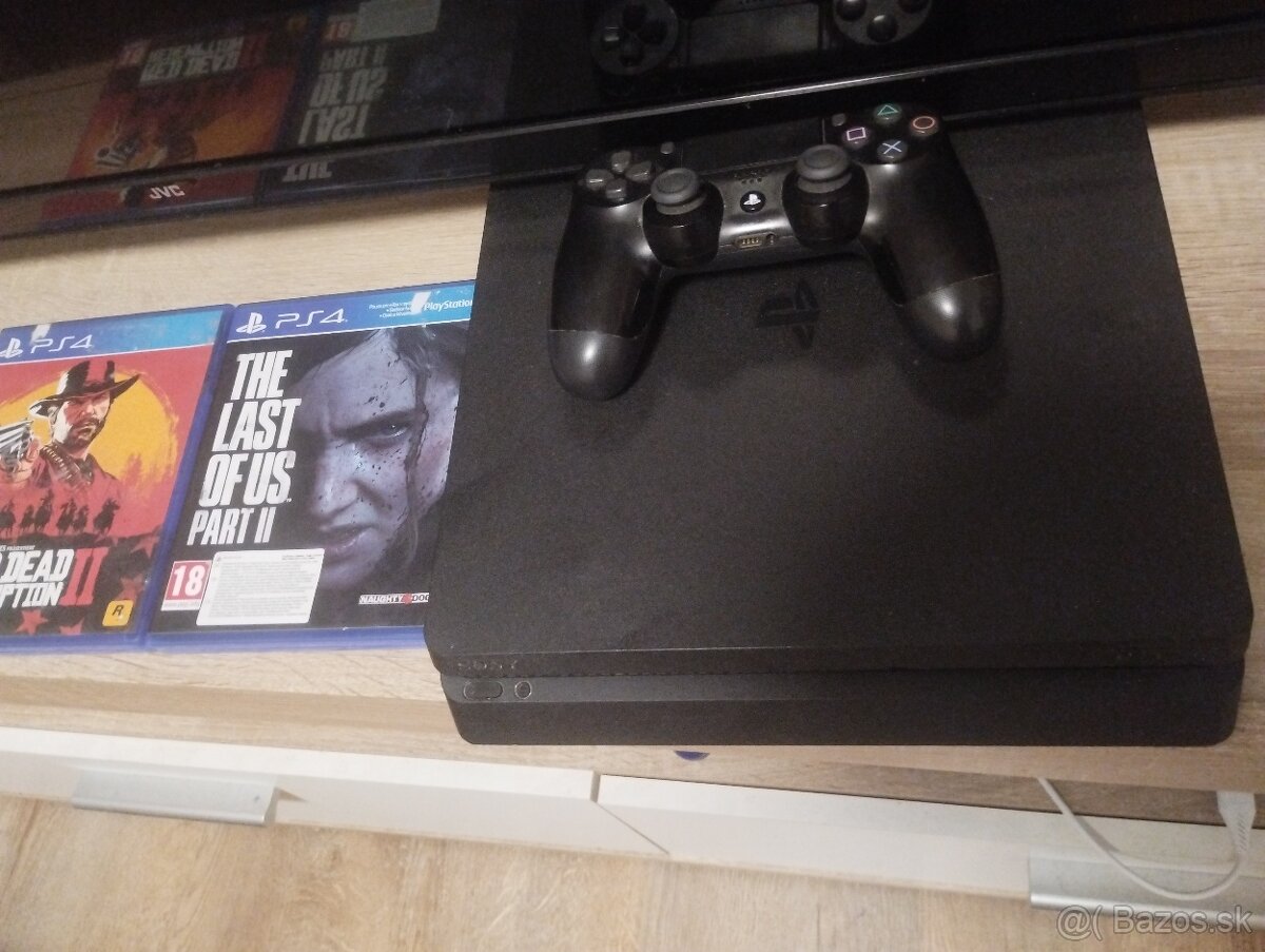 Play Station 4  1TB