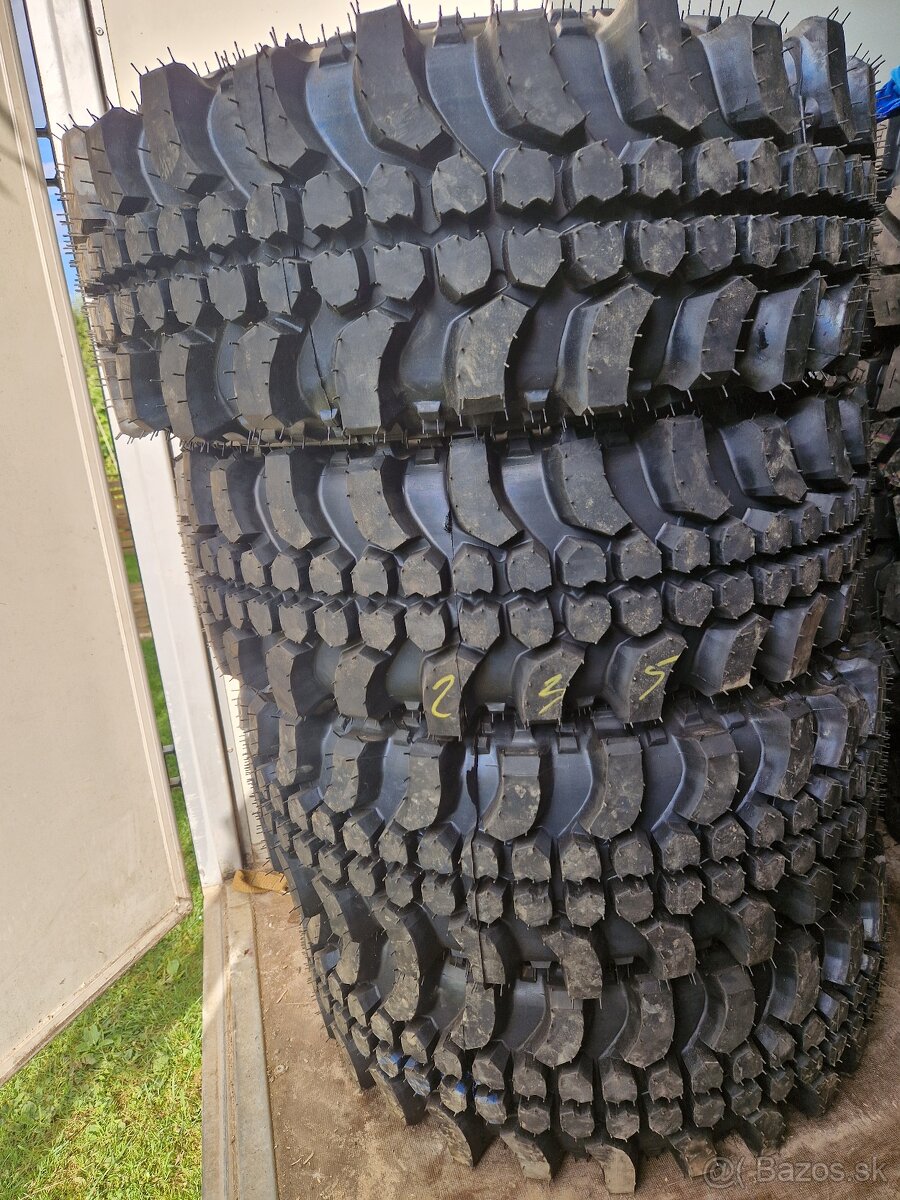 Gumy T3 235/70R16