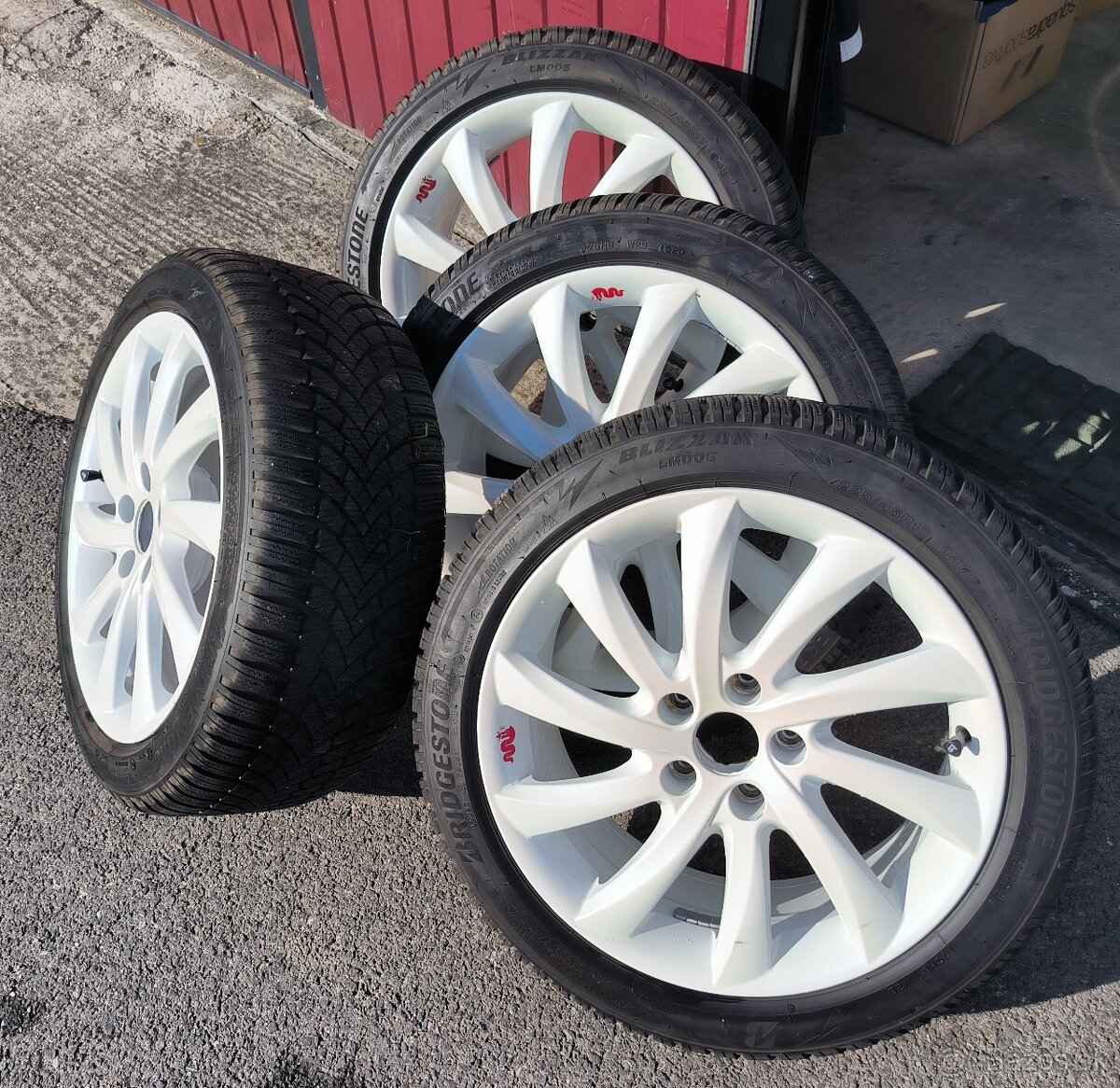 disky Alfa Romeo Giulietta R17 + pneu Bridgestone 225/45