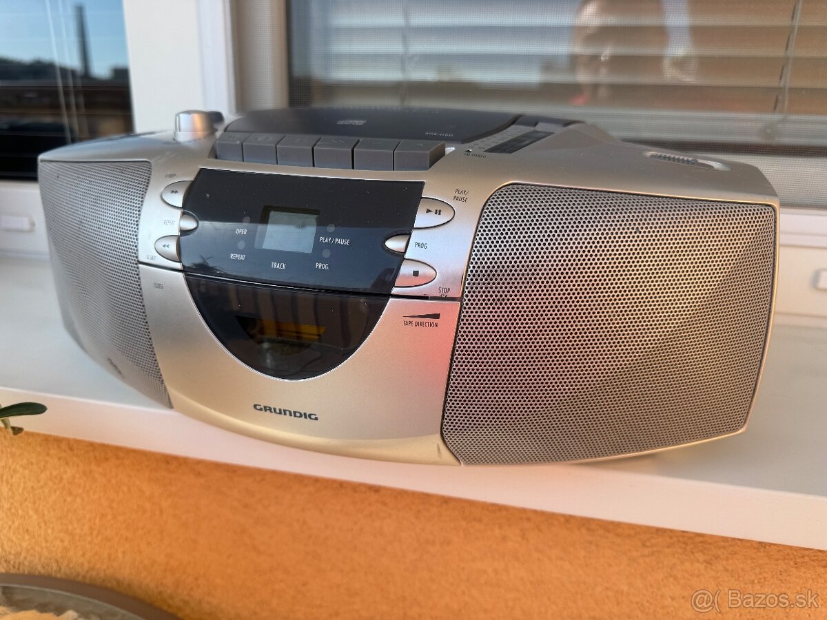 Predam prenosné radio GRUNDIG