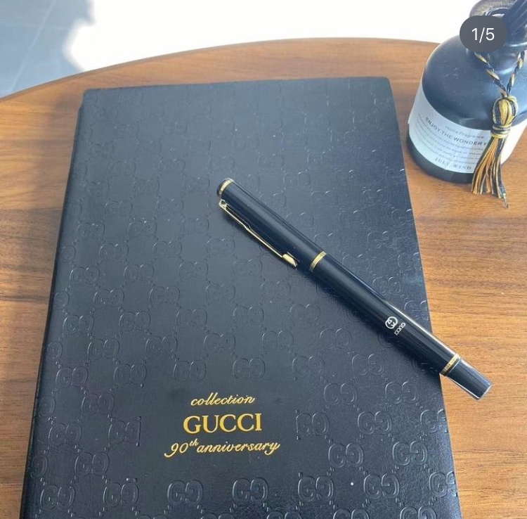 Notes/zápisník Gucci s perom