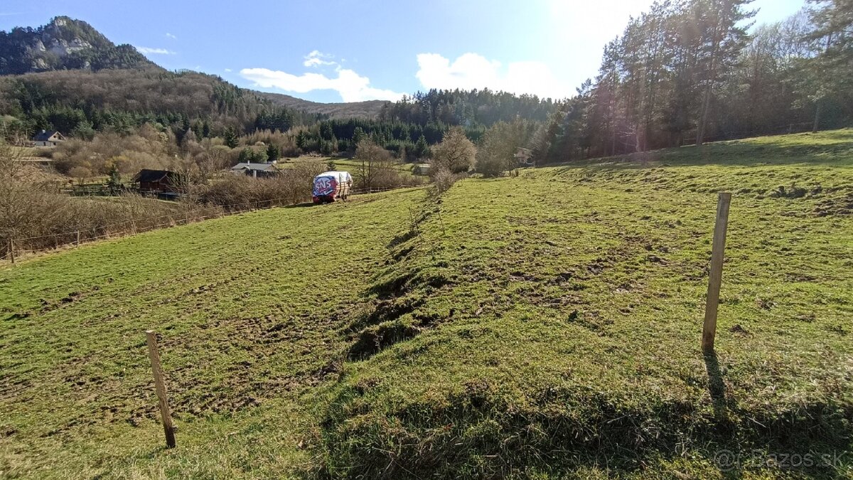 TOCA – EXKLUZÍVNE – slnečný pozemok v Hlbokom nad Váhom