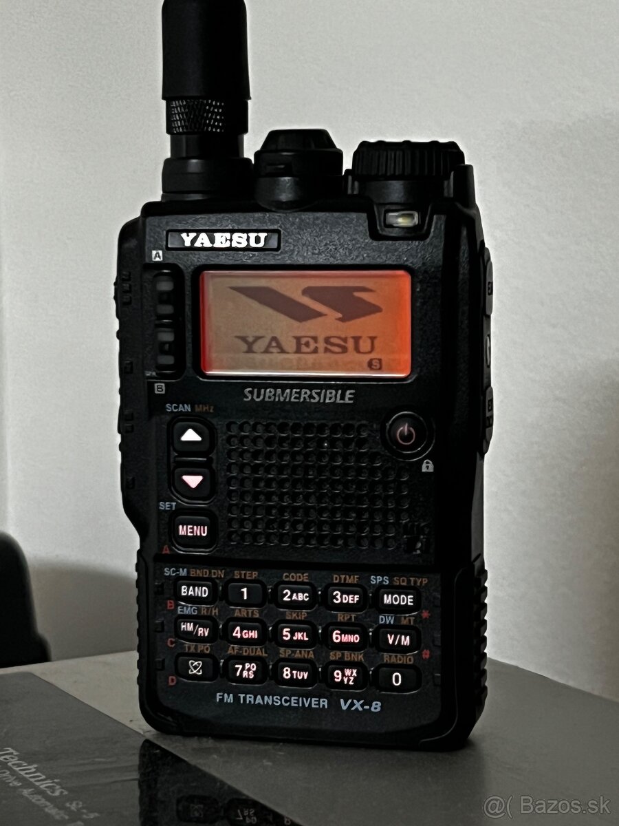 YAESU VX-8