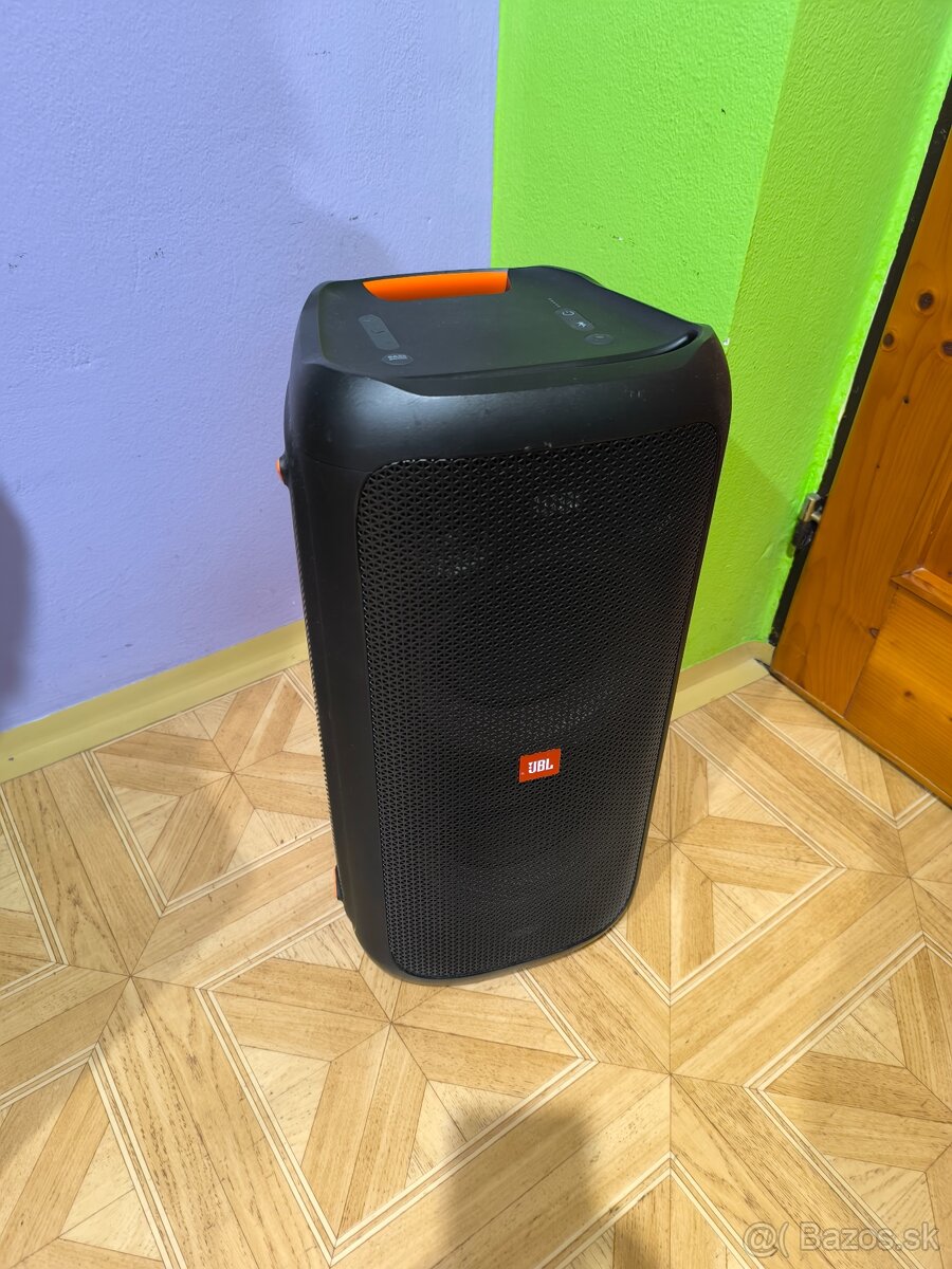 Predám JBL partybox 100