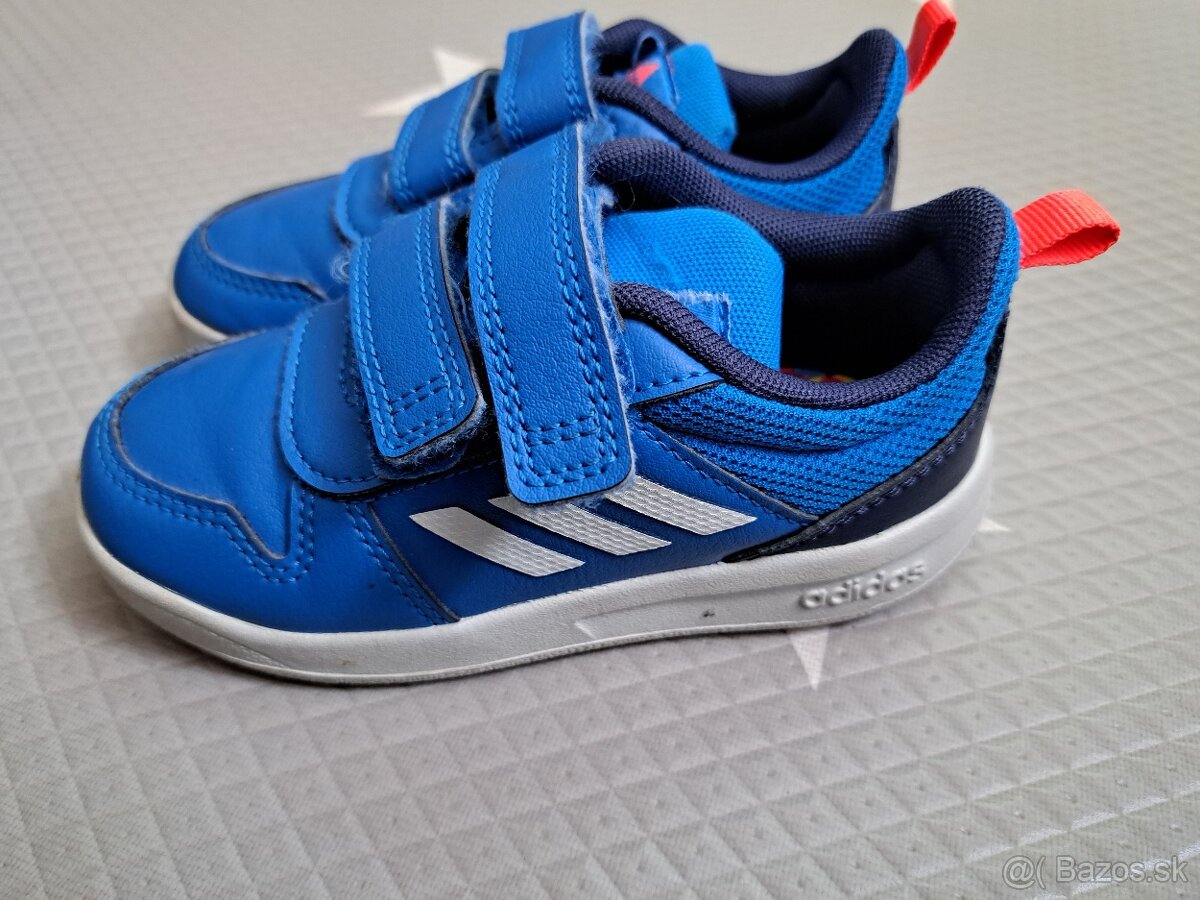 Tenisky Adidas, č.25