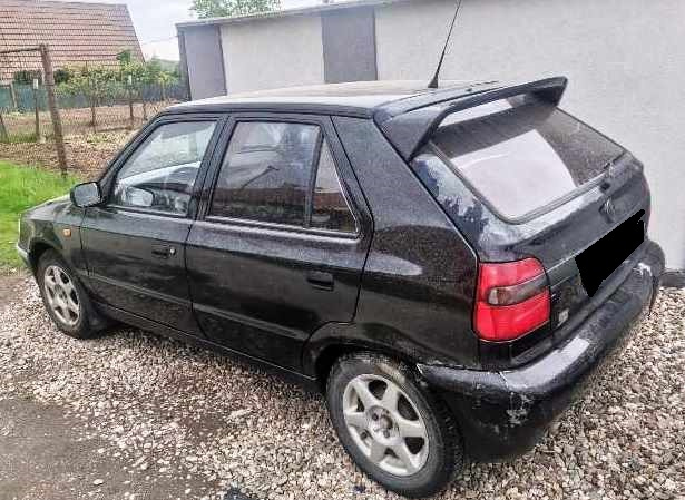 Felícia rv 2000 1.3MPi rozpredám na diely