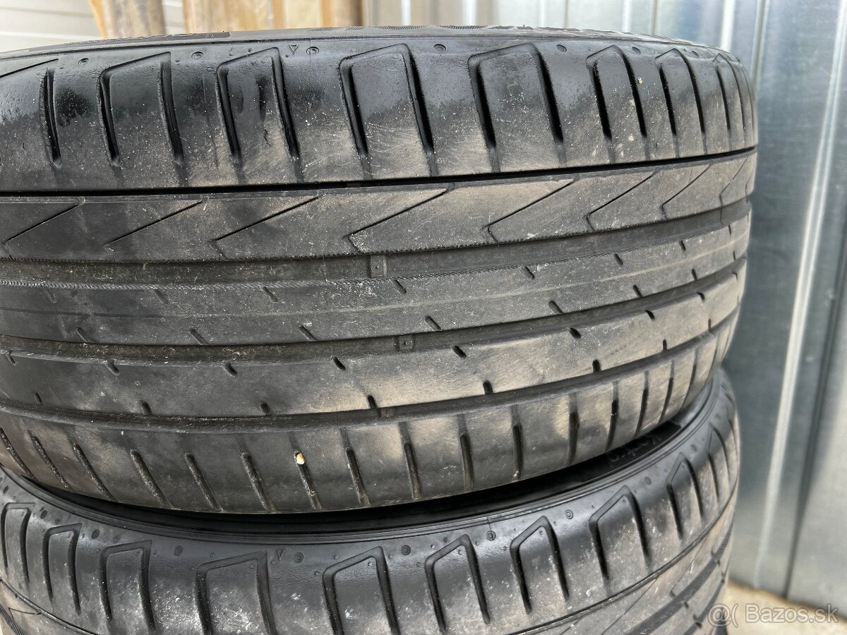 Hankook Ventus S1 evo2  225/45R17 Letné pneu