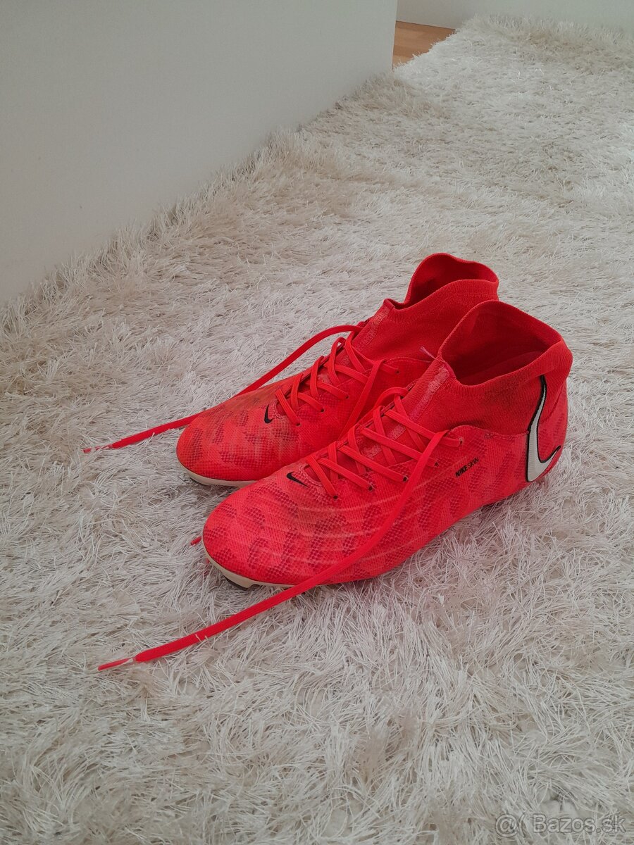 Kopačky Nike phantom luna red