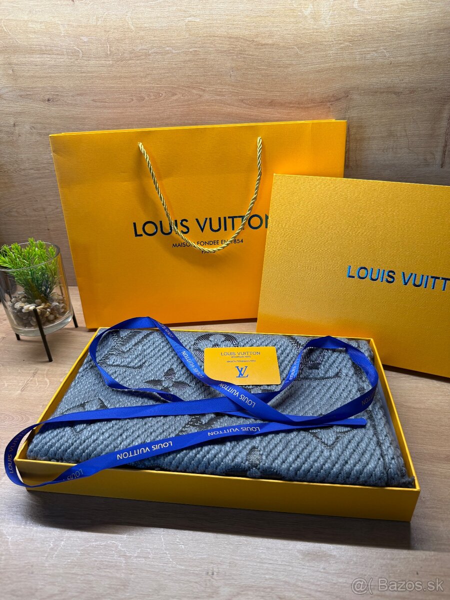 Louis Vuitton šál