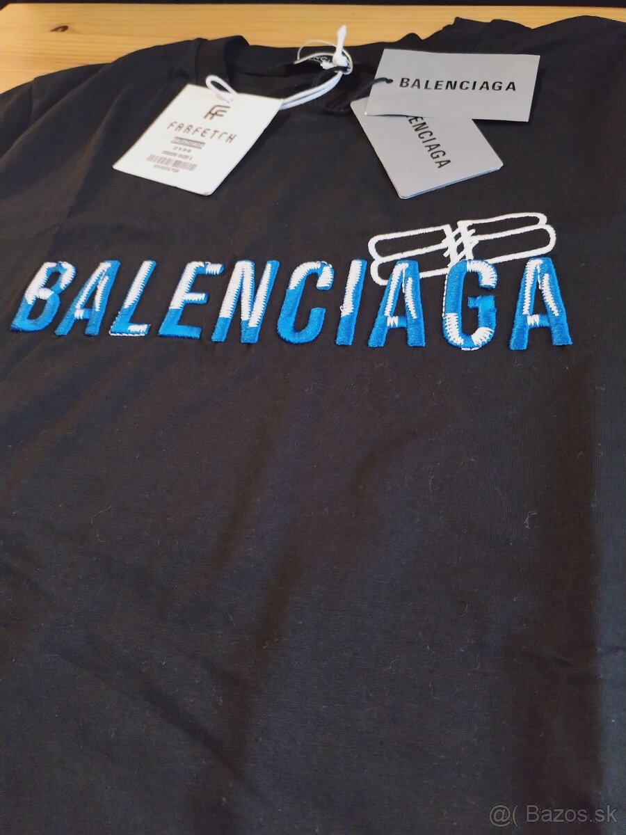 Tricko Balenciaga