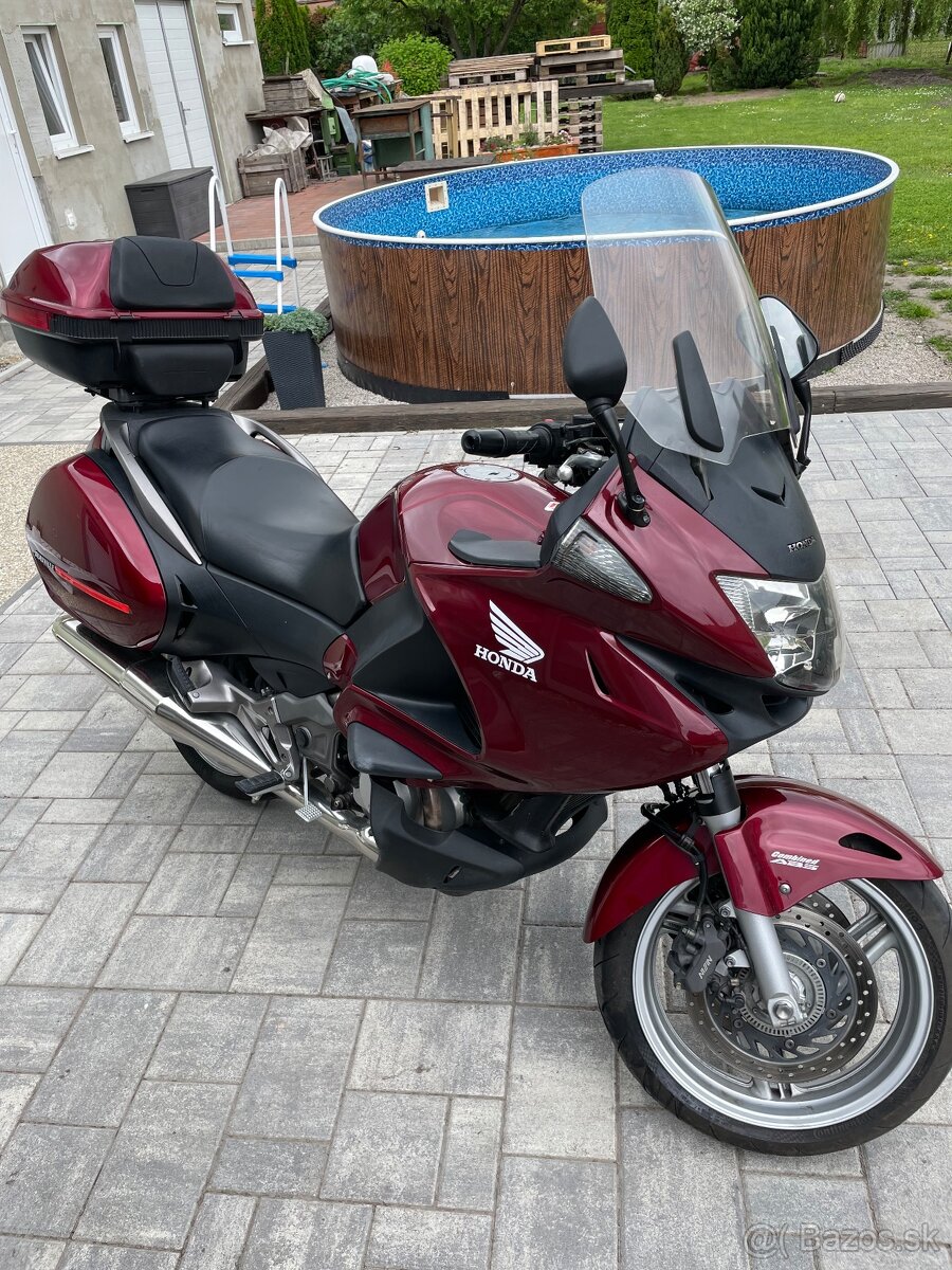 Honda Deauville NT 700