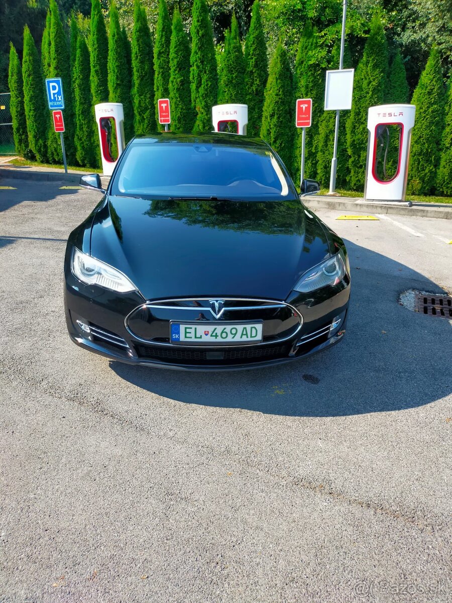 Tesla Model S P85