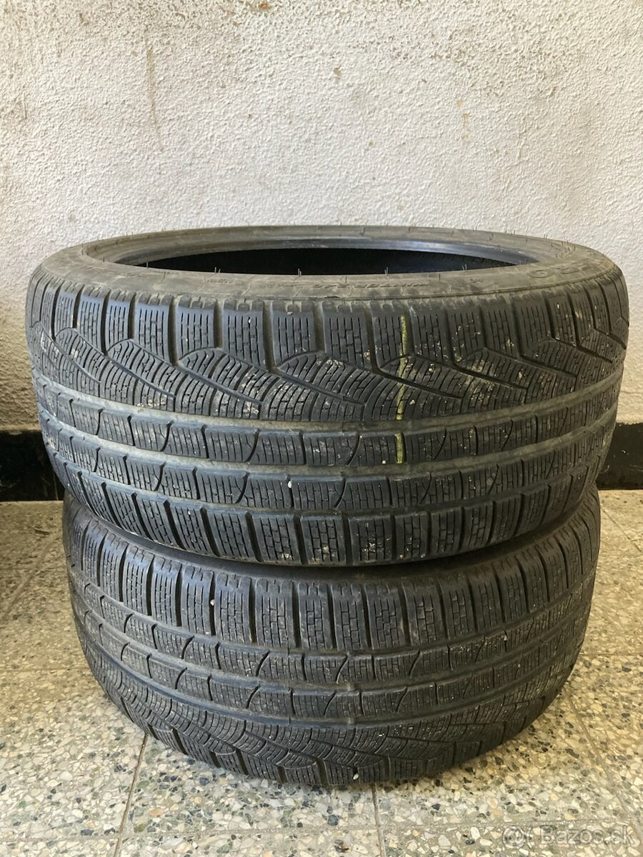 2x zimne pneu Pirelli Sotto Zero 255 40 R20