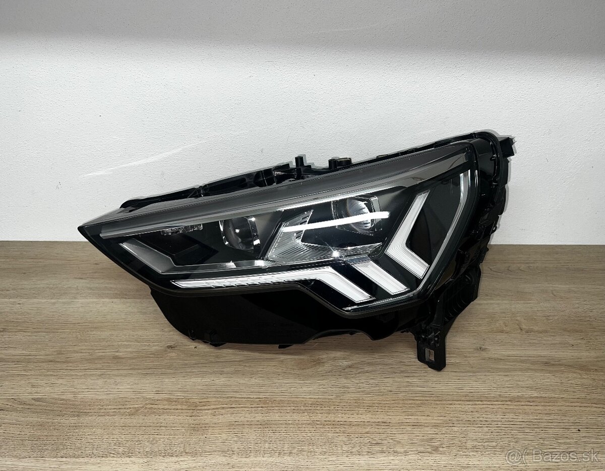 Audi RSQ3 Q3 F3 Full led Matrix světlo 83A941035