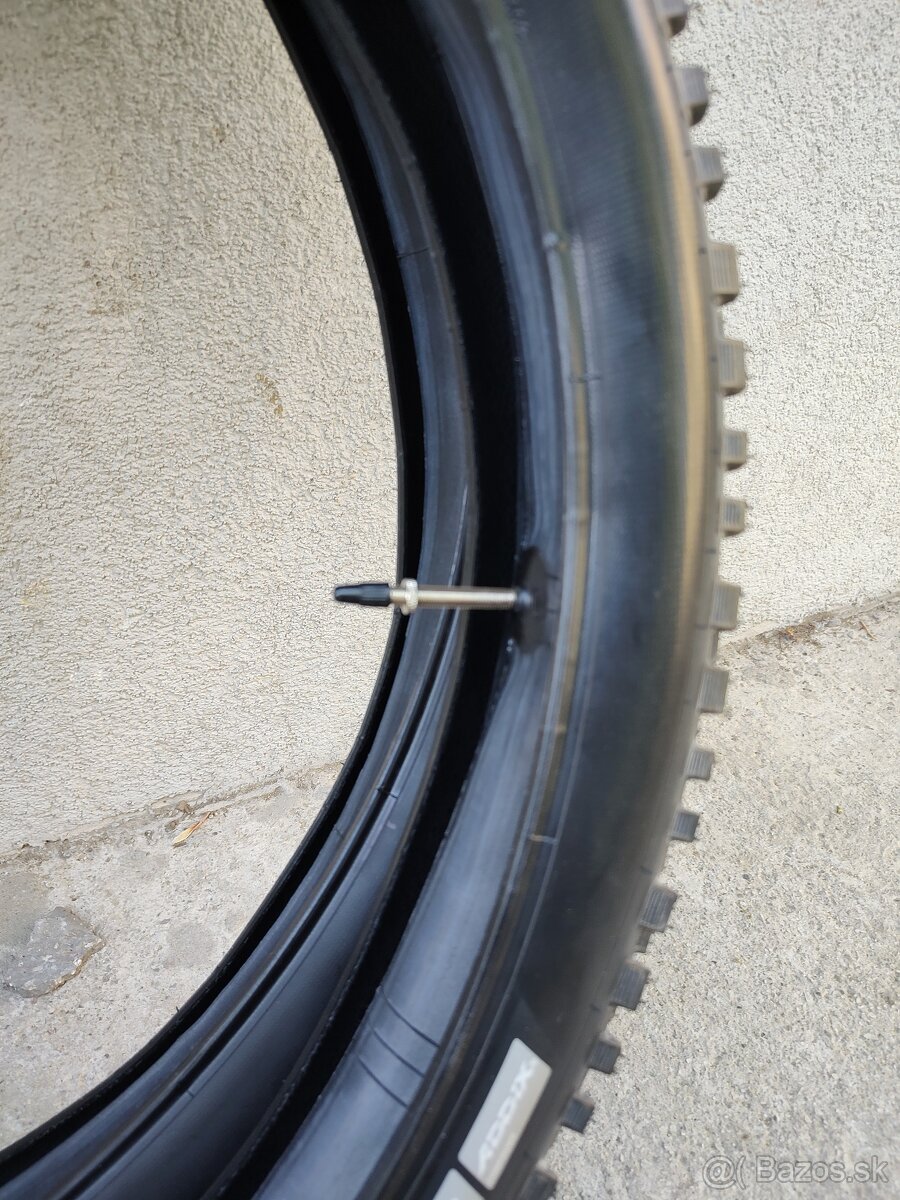 Schwalbe 27,5 ×2,80 aj z dušami