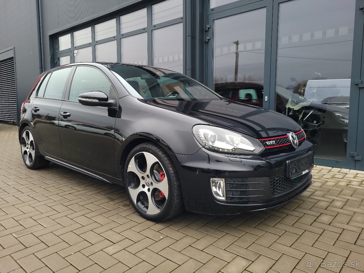 Volkswagen Golf 2.0 TSI GTI DSG