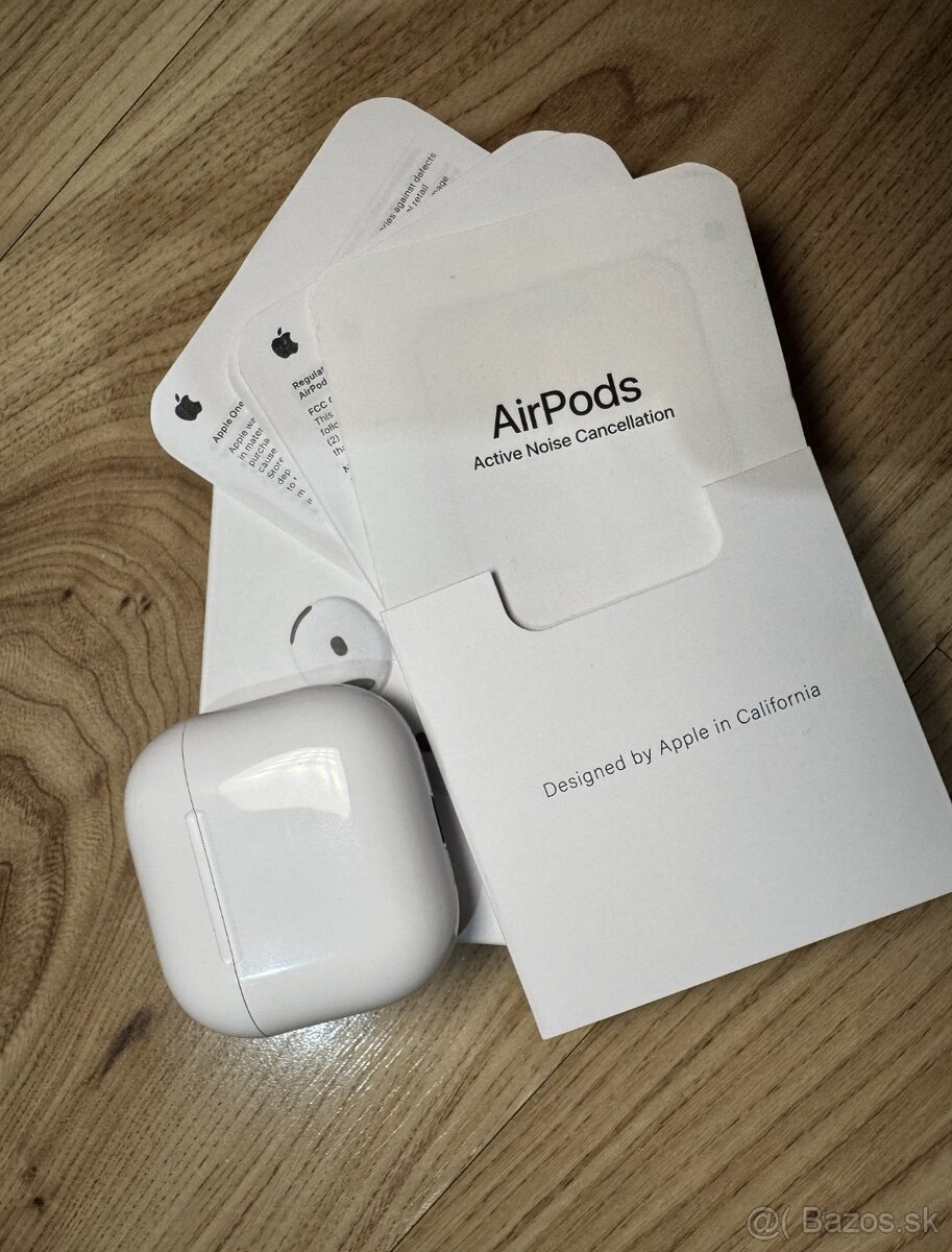 AirPods 4