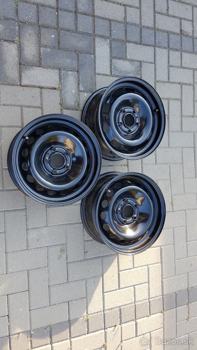 Predám 3ks nové plechové disky 6,5x15" pre Volvo