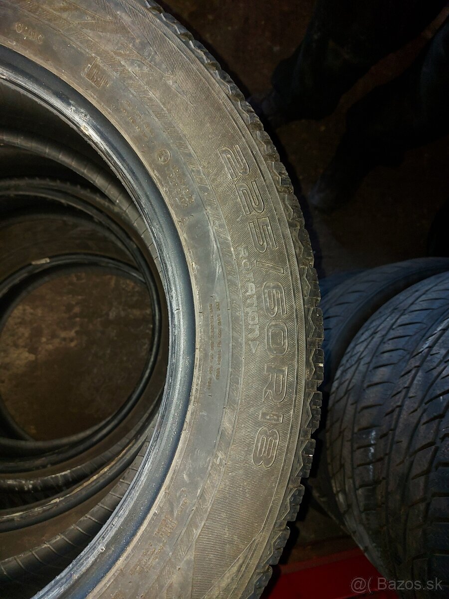 225/60 R18 zima