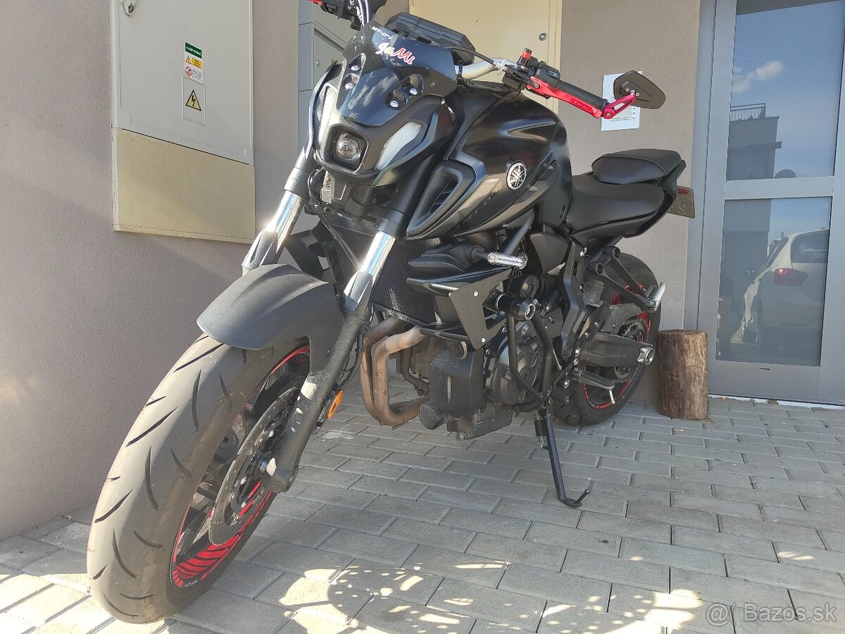 Yamaha MT07 2021