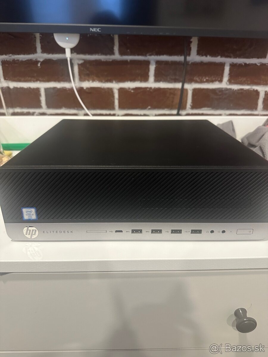 HP EliteDesk 800 G3 SFF (i7, 16GB ram, 256GB SSD)