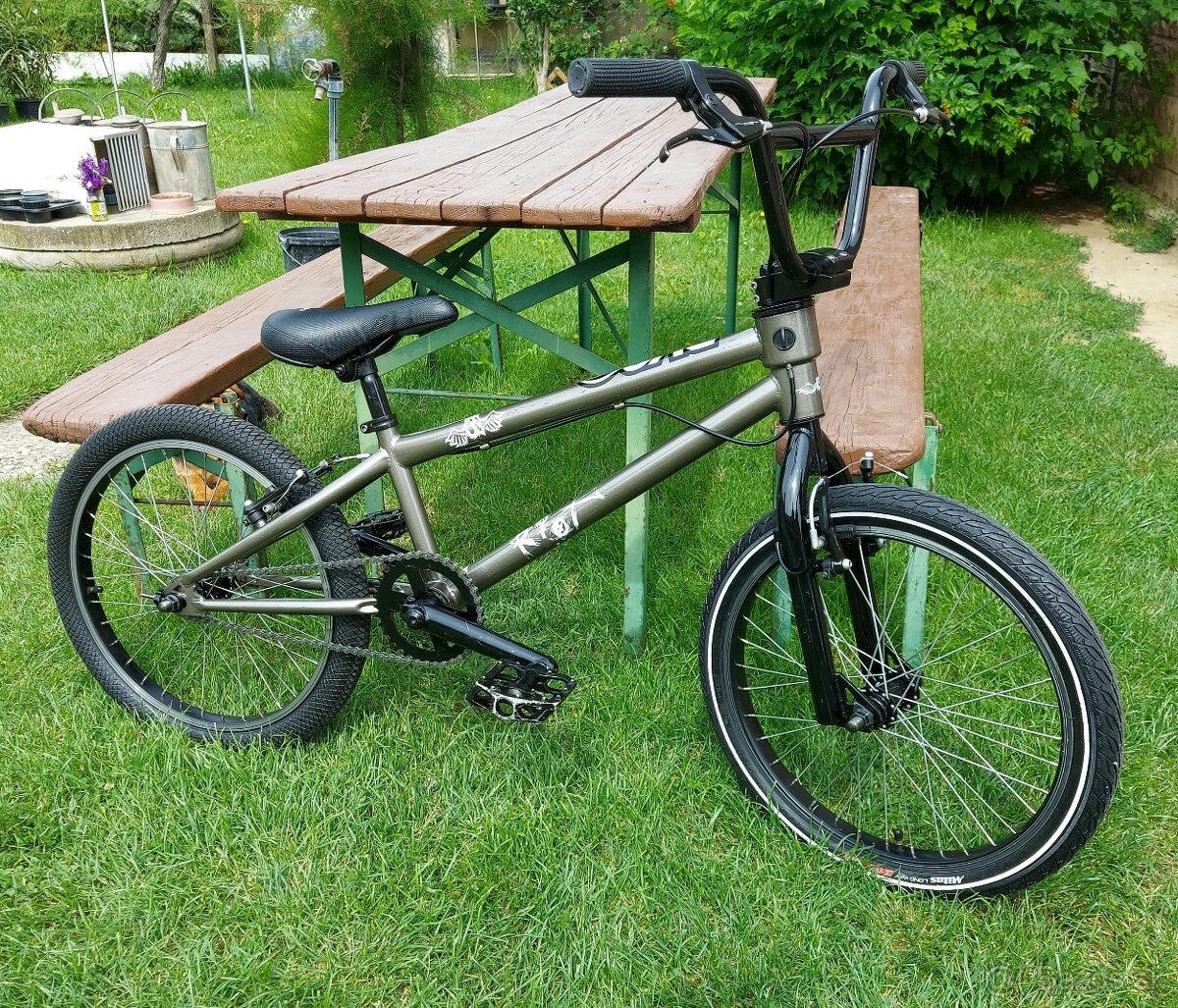 Predám bicykel bmx má 20 kolesá