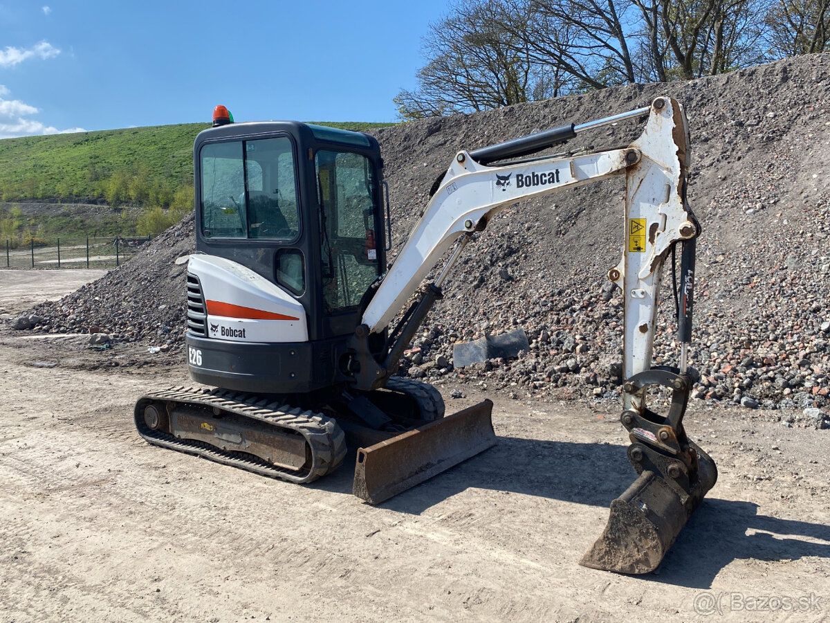 2017 Bobcat E26 EM minibager