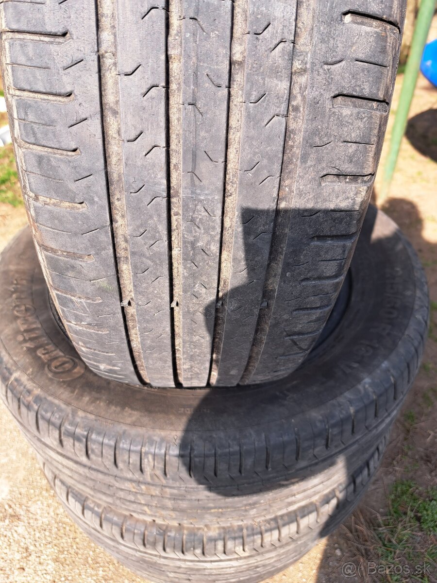 Predám letné Continental 215/60/R16 V