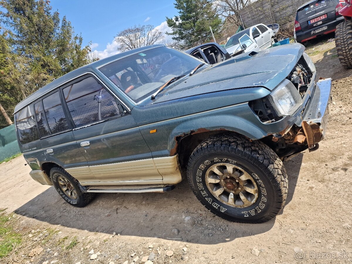 Rozpredam Mitsubishi Pajero