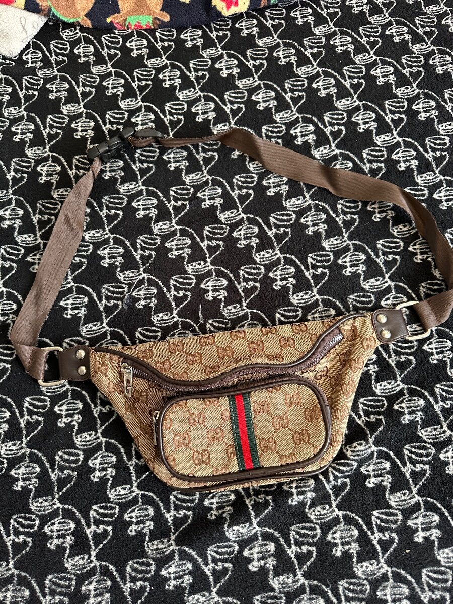 Gucci shoulder bag