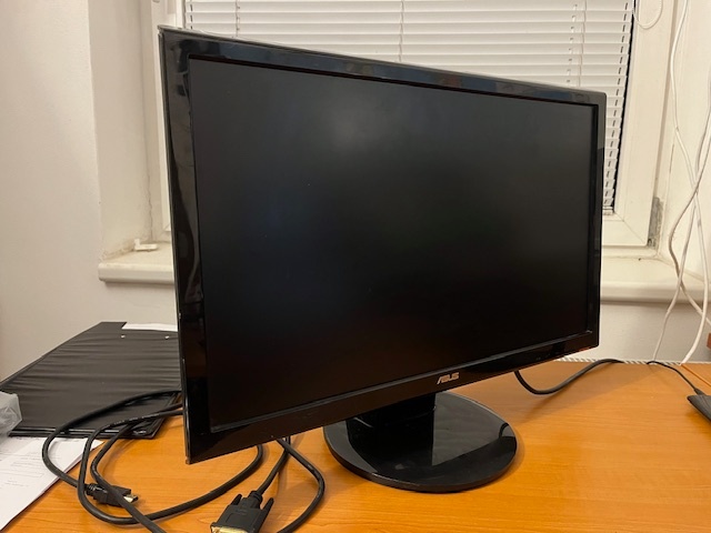 Predám LCD monitor - ASUS