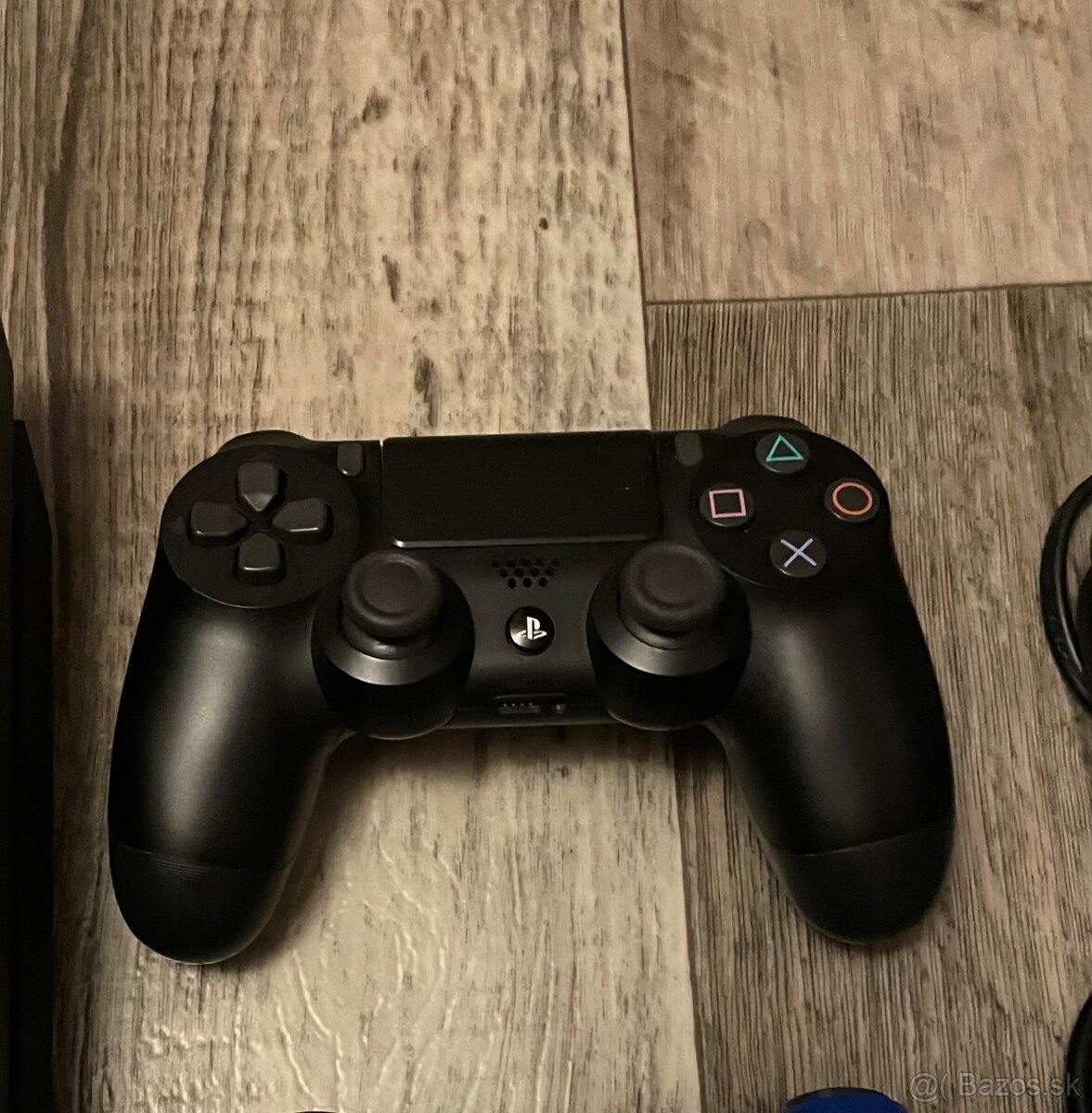 Predam ovládačmi ps4