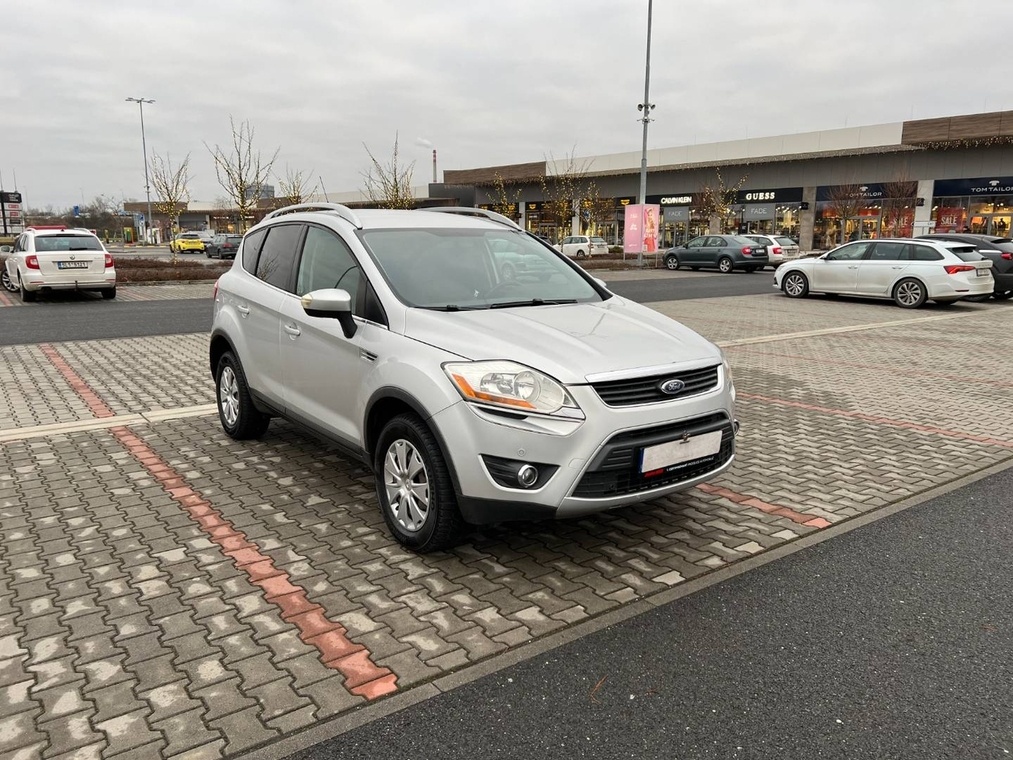 Ford Kuga 2.0 TDCi 4x4 koupeno v ČR