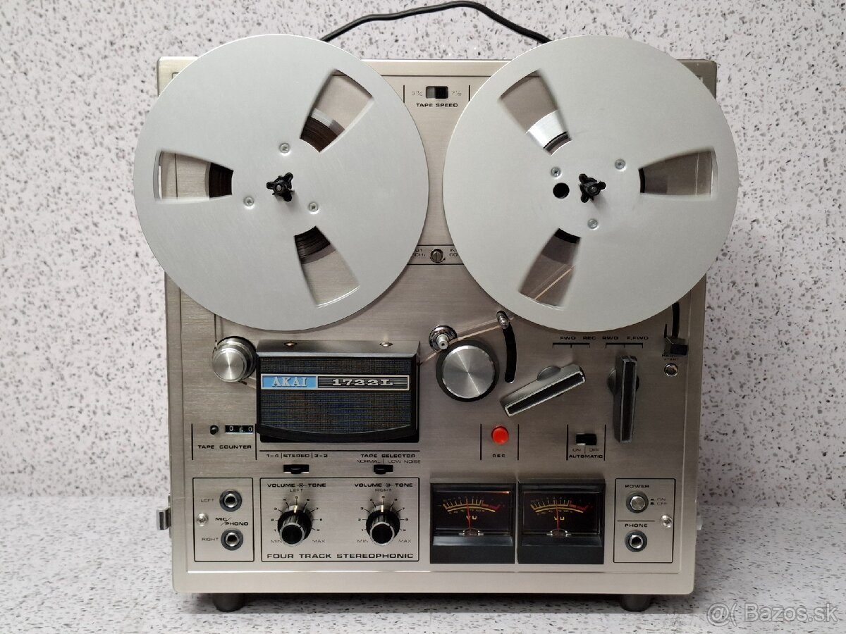 REEL TO REEL / AKAI 1722L / FOUR TRACK STEREOPHONIC