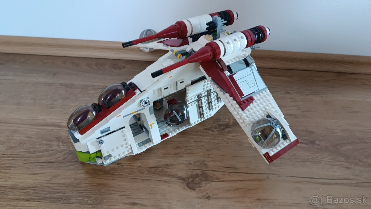 Lego star wars republikový delovy čln