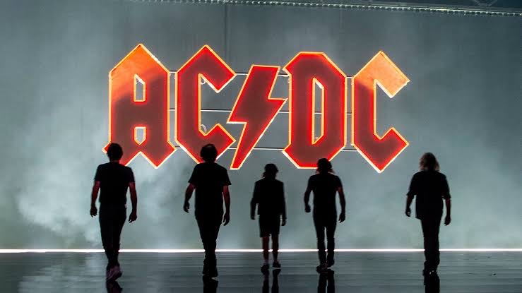 Zlavnene AC/DC 2 kusy 50€kus  Bratislava