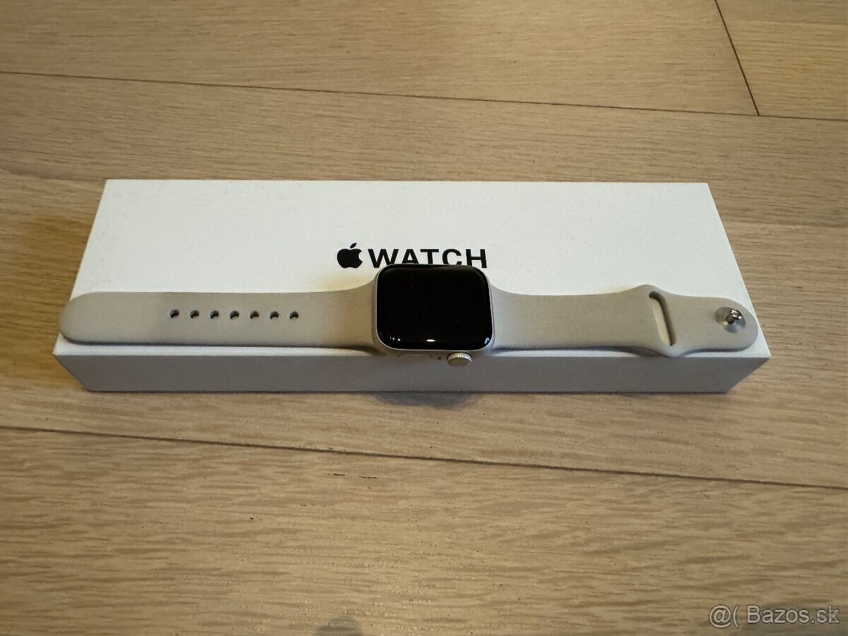 Apple Watch SE 2023 40 mm, Hviezdno biely hliník