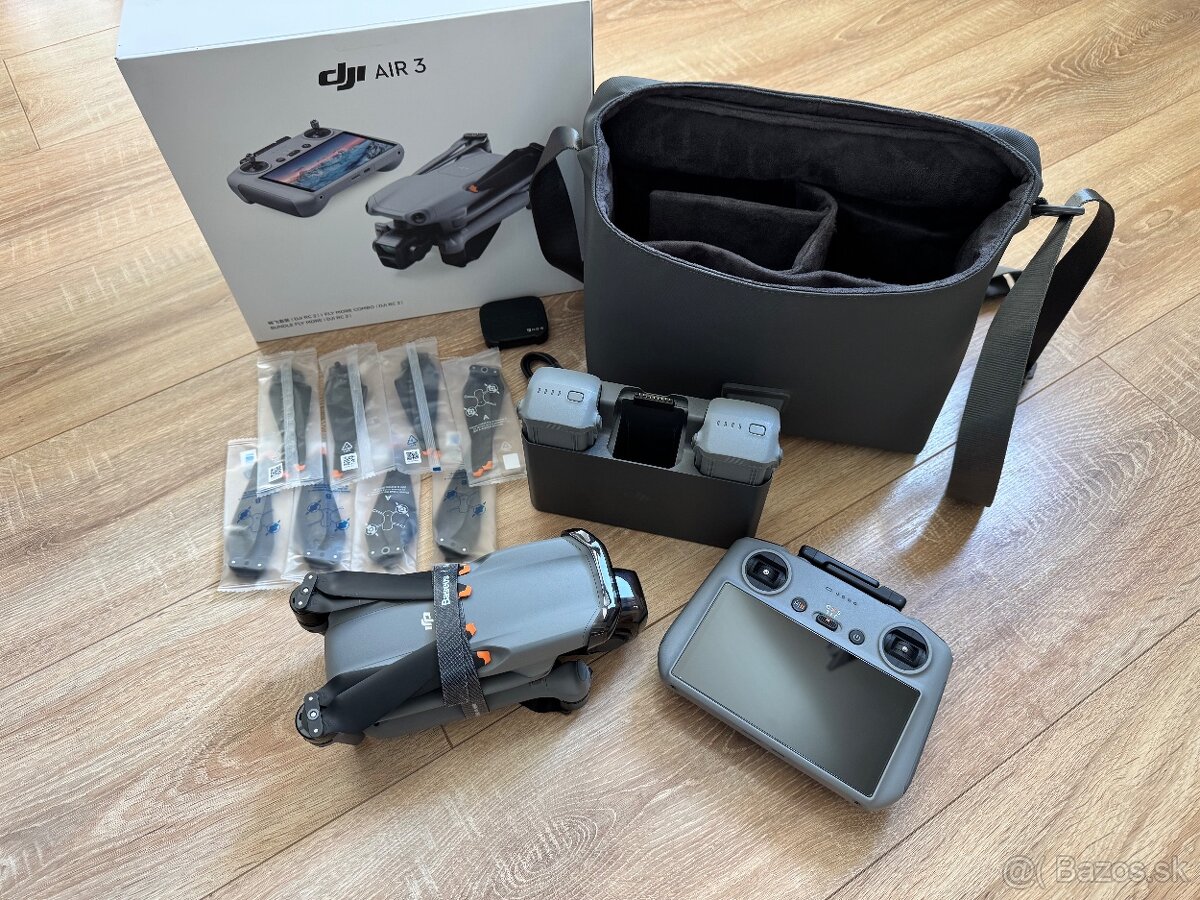 DJI Air 3 Fly More Combo (DJI RC 2)