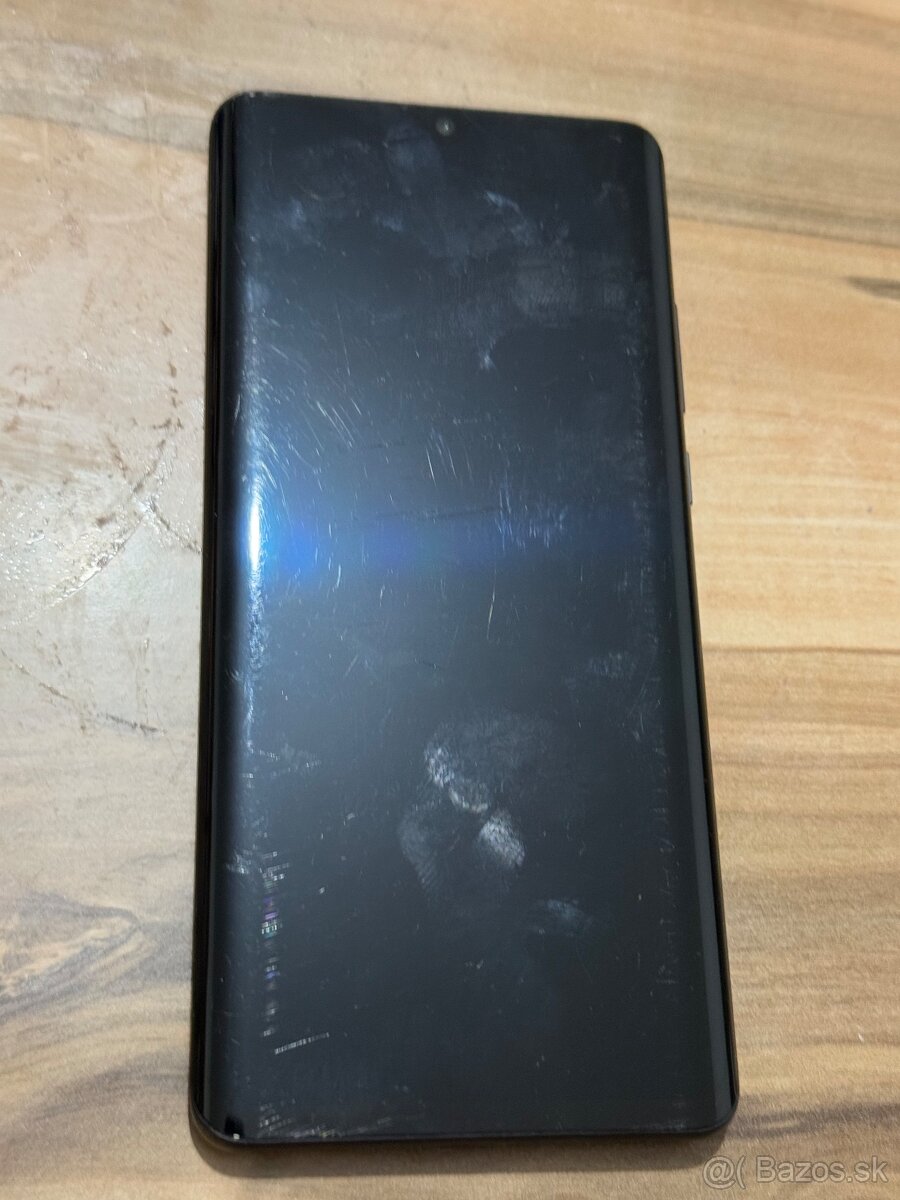 Predám Huawei P30 PRO 128GB Black známky používania