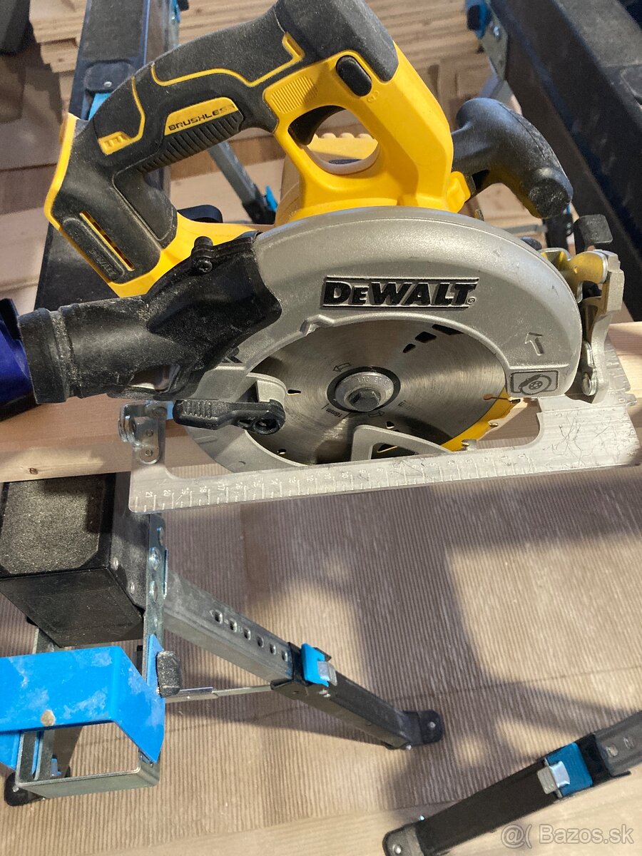 Dewalt Píla