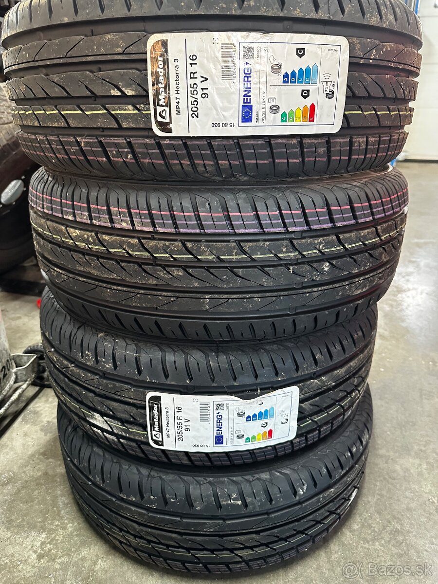 Predám 205/55 R16