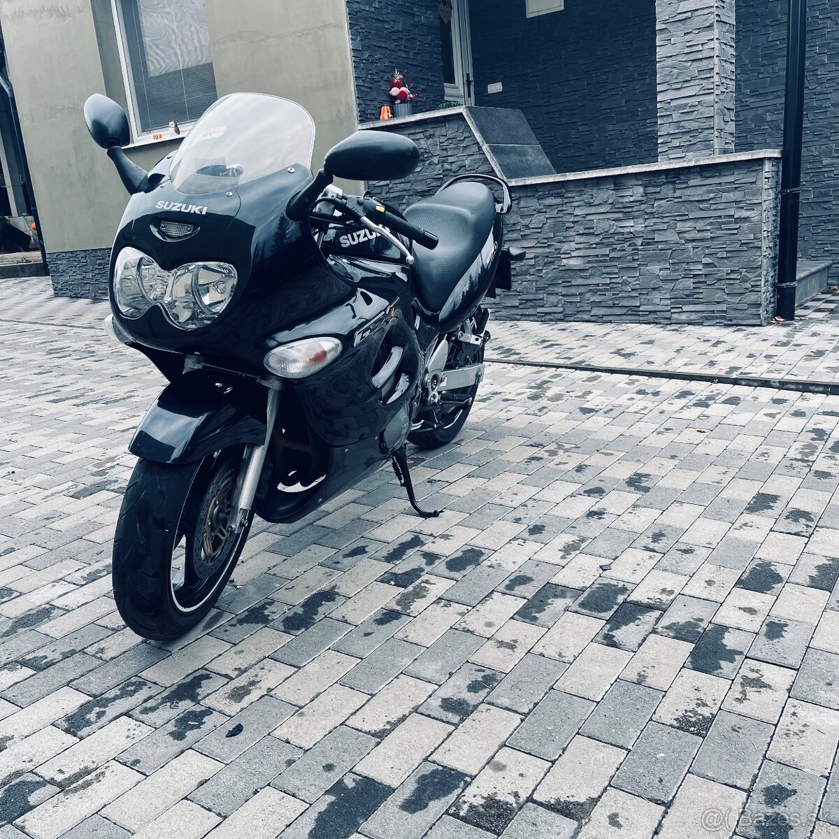 Suzuki GSX 750 F