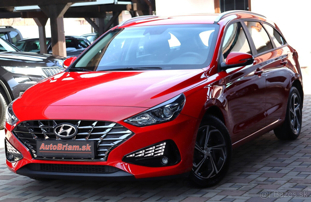 Hyundai i30 CW 1.5i Benzín r.8/2023