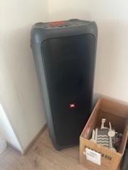 Predám JBL partybox 1000