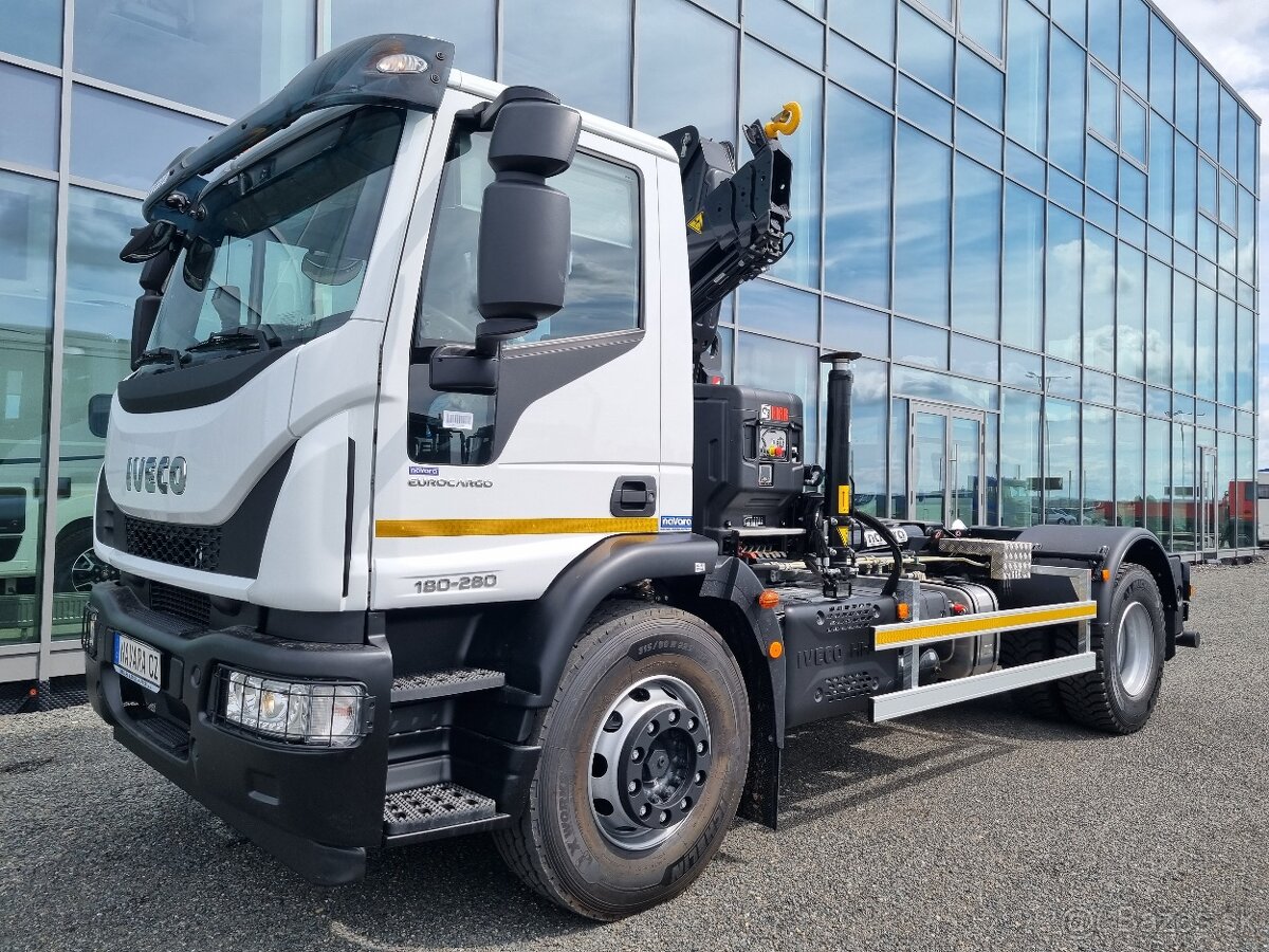 IVECO 180E28 NOSIČ KONTAJNERU + RUKA HIAB