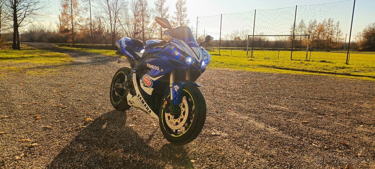 Yamaha YZF R1