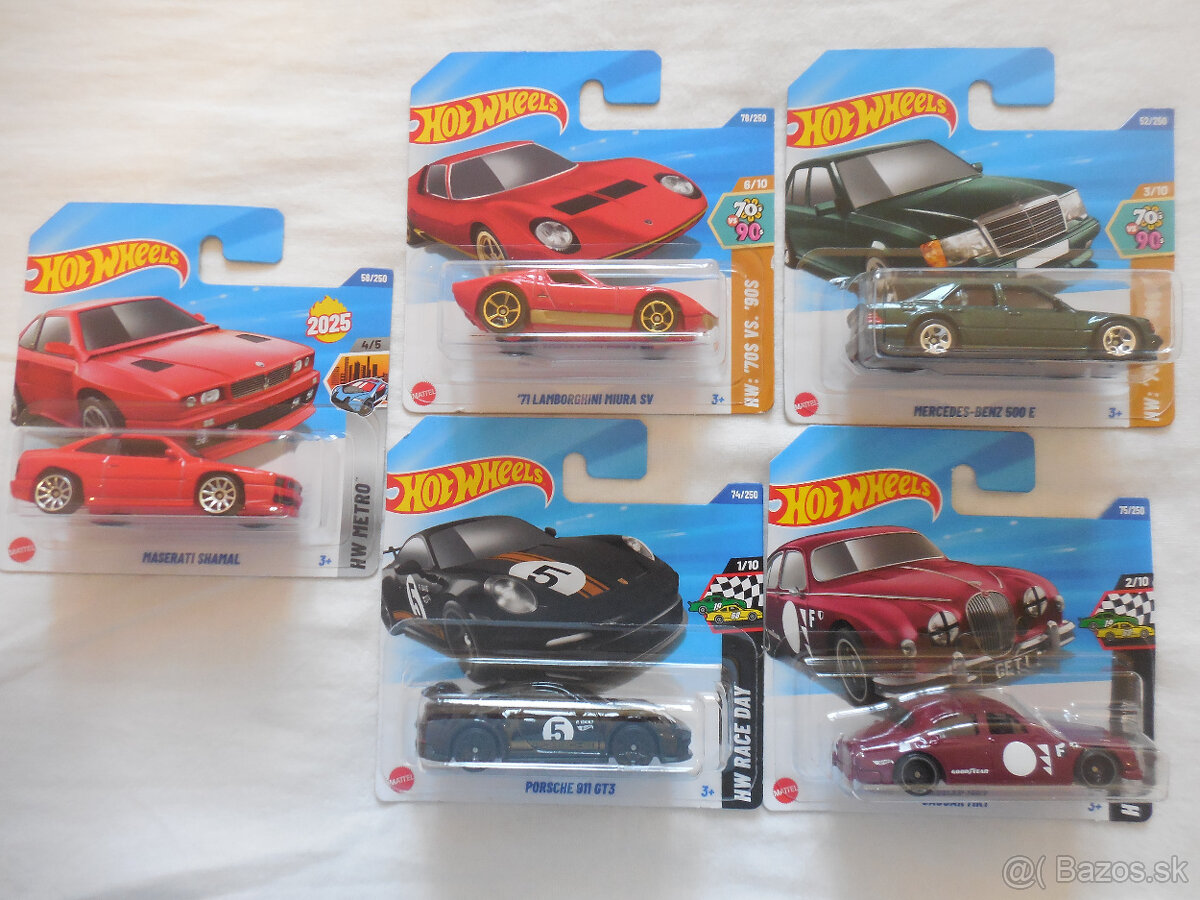 Autíčka Hot Wheels